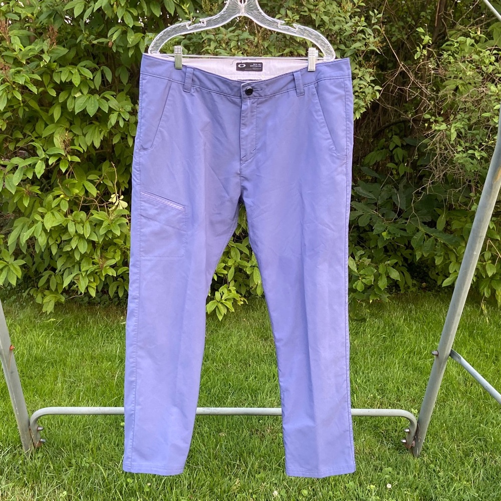 Oakley golf pants blue.